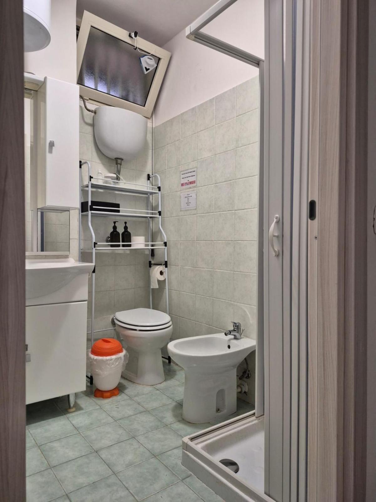 A Casa Di Ilaria Apartment Наполи Екстериор снимка