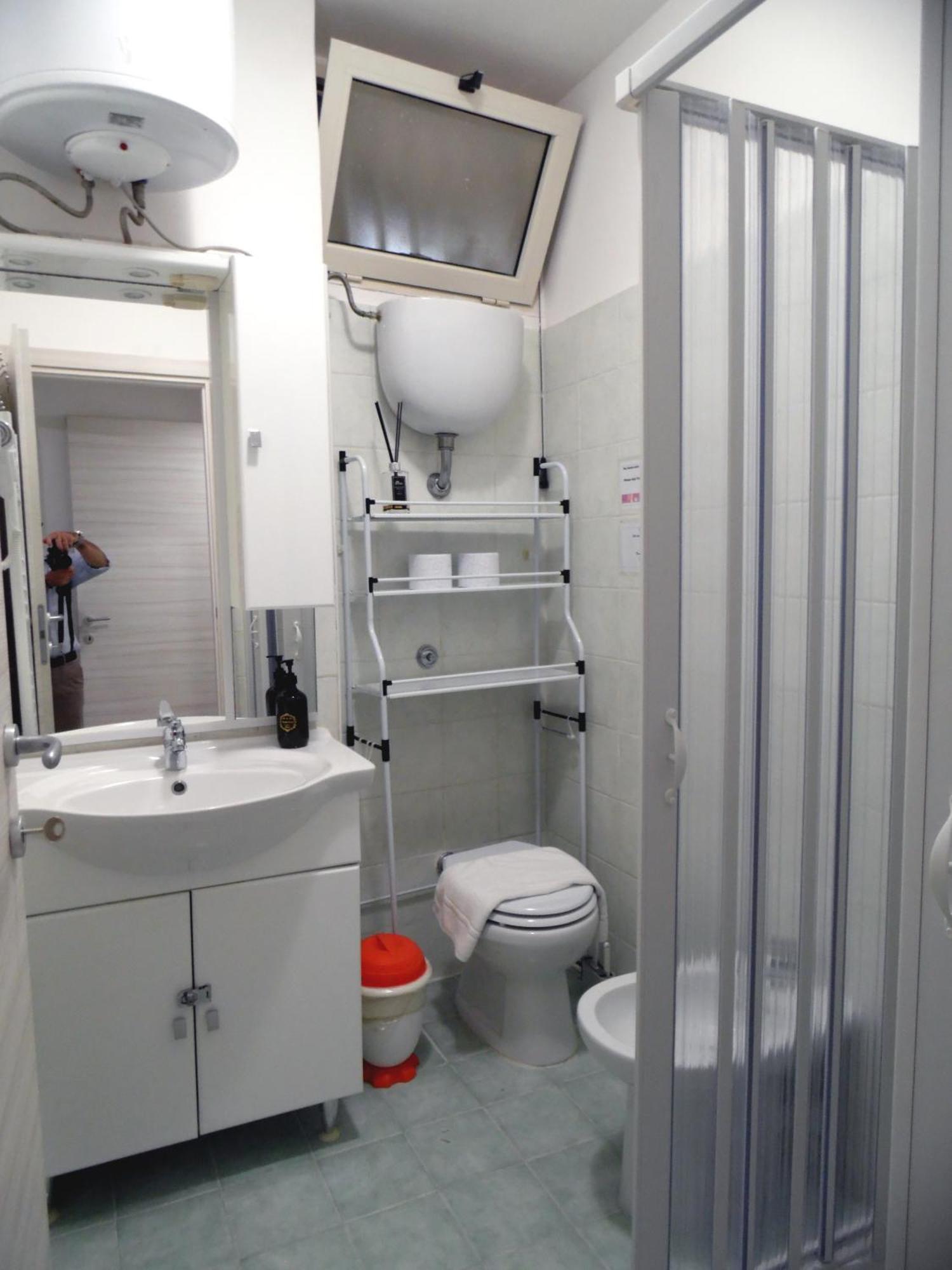 A Casa Di Ilaria Apartment Наполи Екстериор снимка