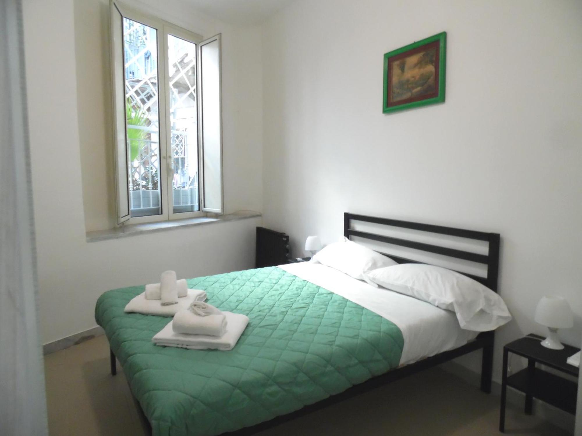 A Casa Di Ilaria Apartment Наполи Екстериор снимка